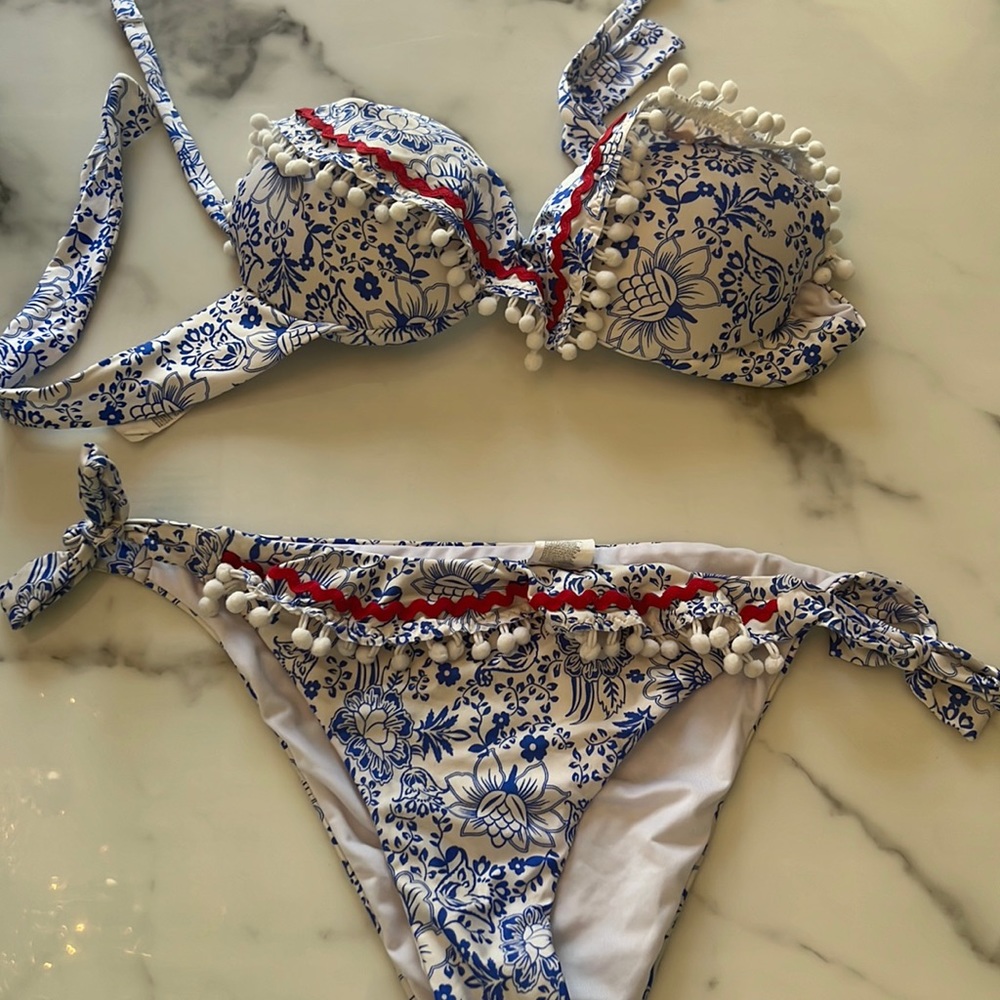 Calzedonia coney bikini padded the pads do not come out tie back